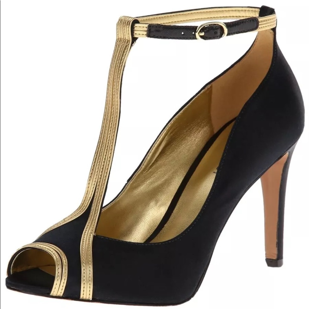 Nine West Women's Daydream Satin  Pump Size 8.5